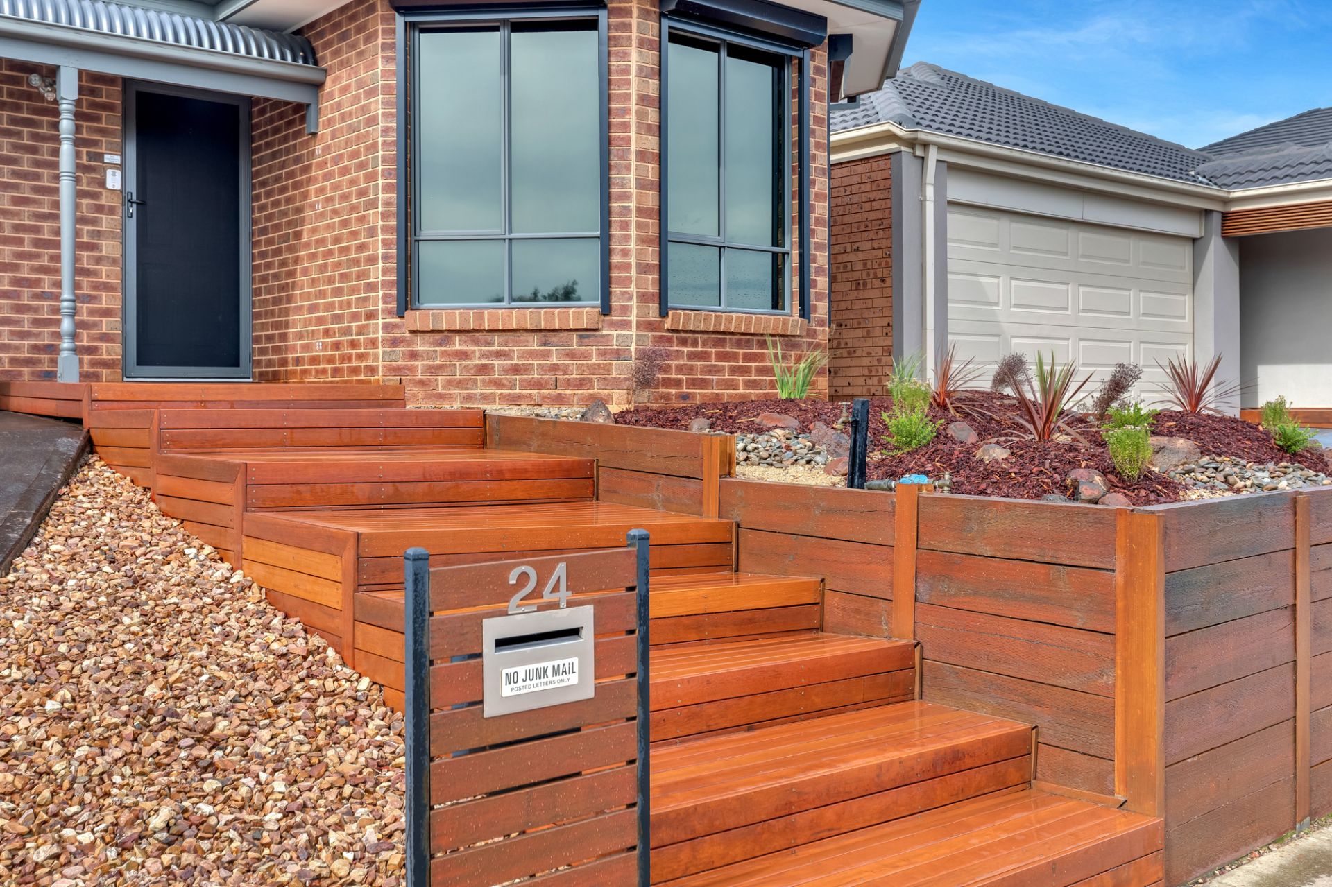 24 Hascombe Drive, Caroline Springs - Thumbnail 3