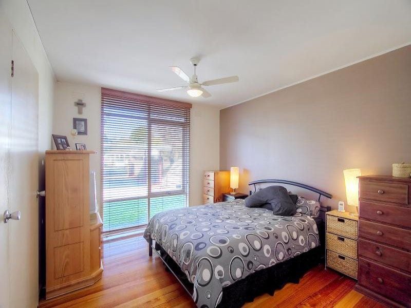 23 Holroyd Street SEAFORD VIC, Seaford - Thumbnail 4