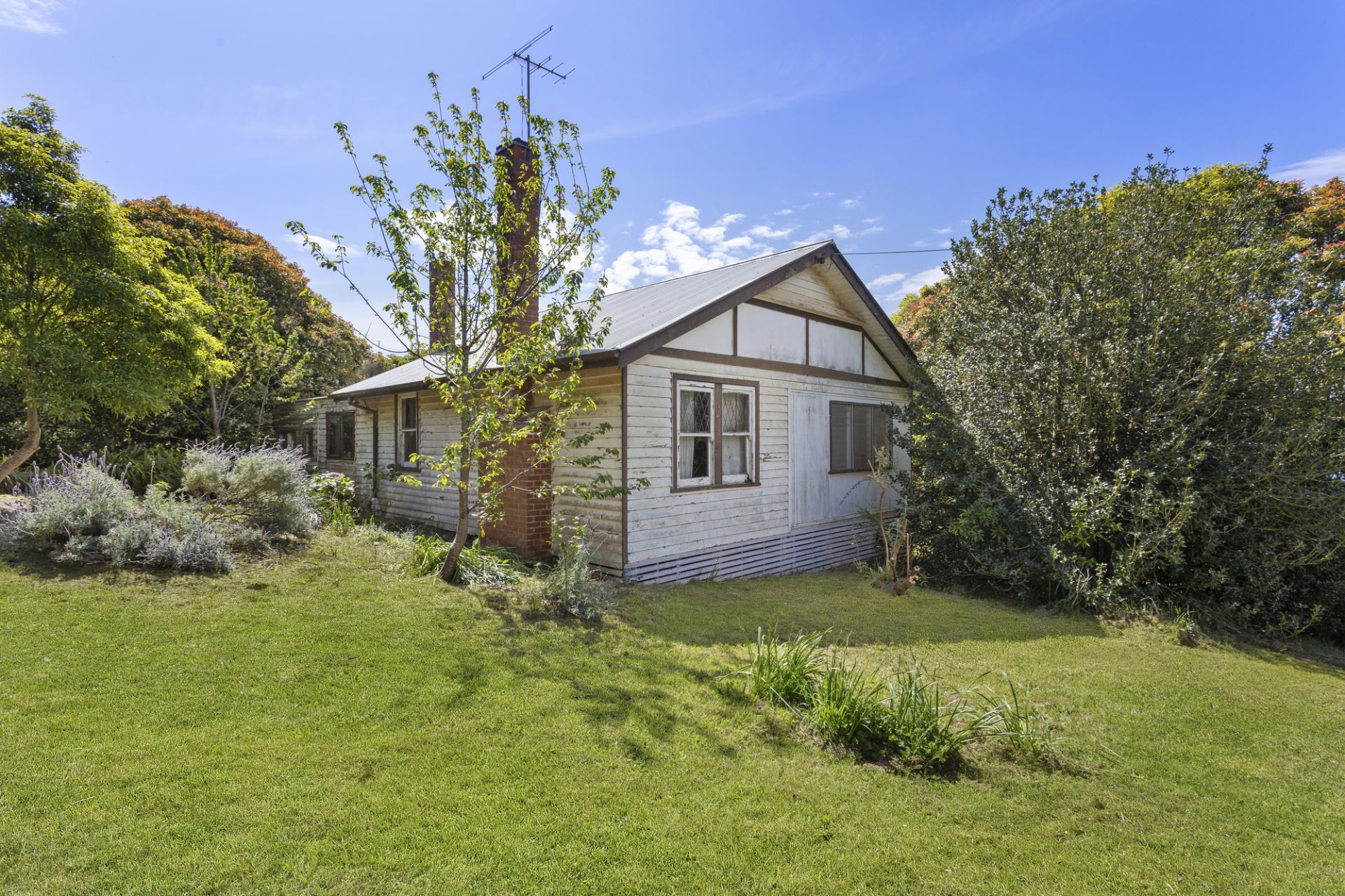 Kay & Burton 22 Paringa Road, Red Hill South