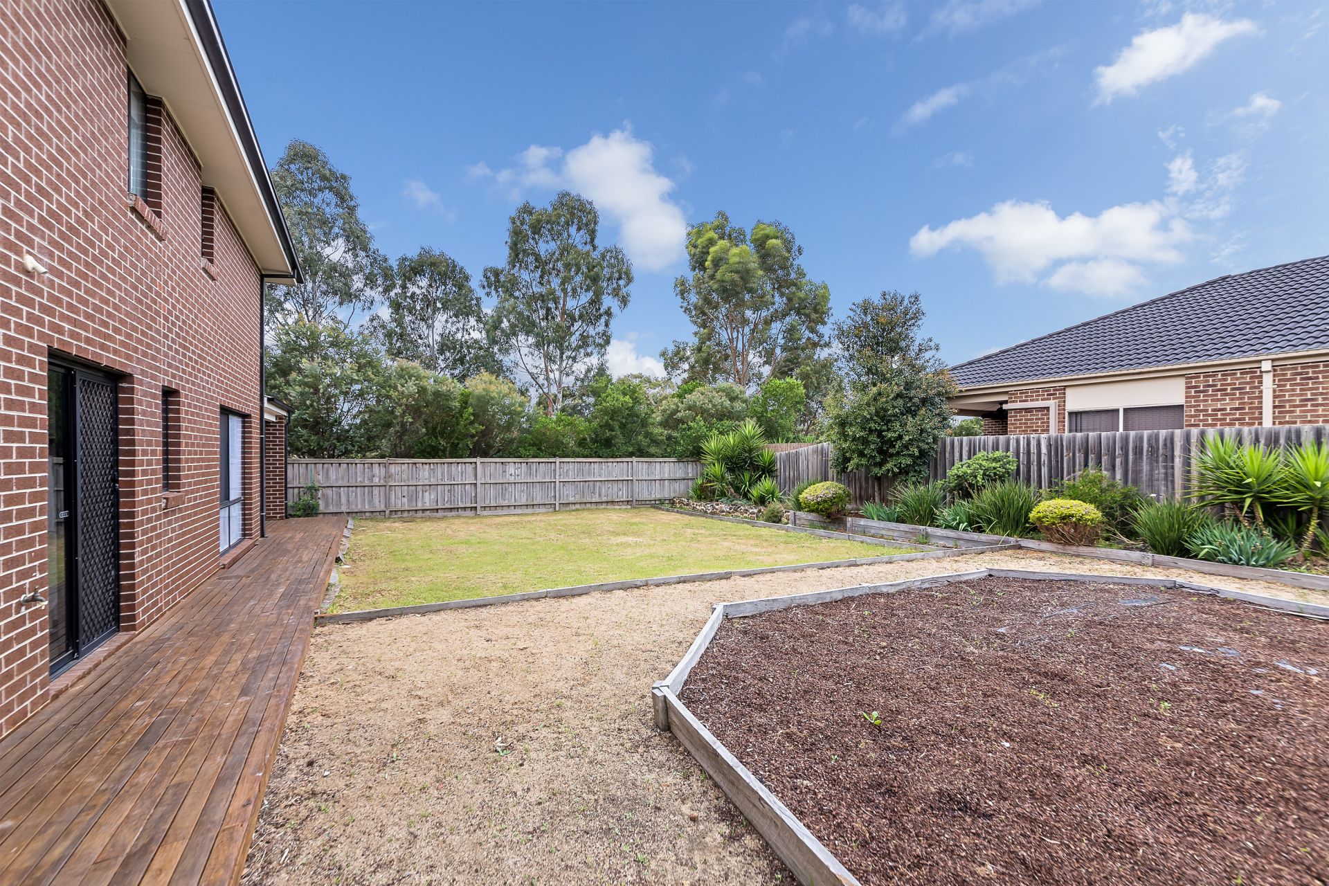 6 Jindabyne Avenue South Morang, South Morang - Thumbnail 2
