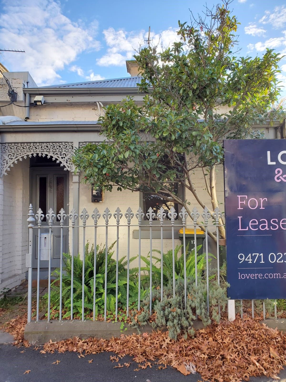 FULLY RENOVATED WITH TRAMS AT YOUR DOOR