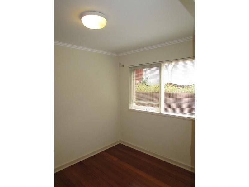 **Great Location in Picturesque Street**