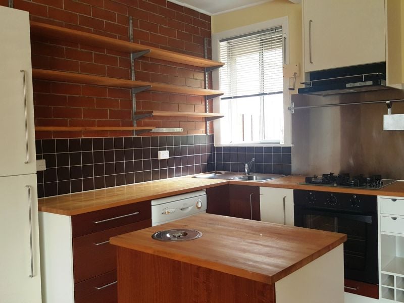 2/137 Crookston Road, Reservoir