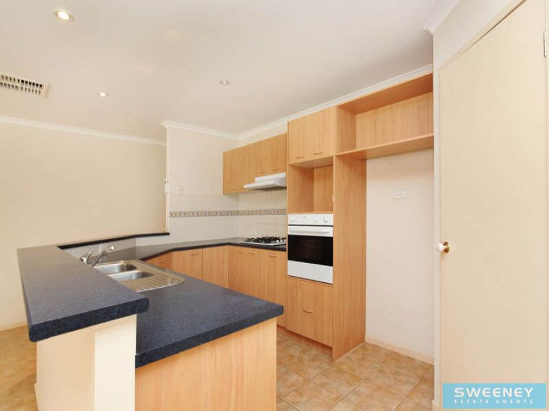 3 Naracoorte Drive, Caroline Springs - Thumbnail 3