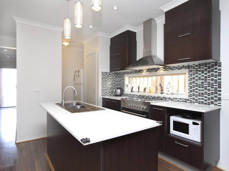 8 Hobart Way, Taylors Hill - Thumbnail 3