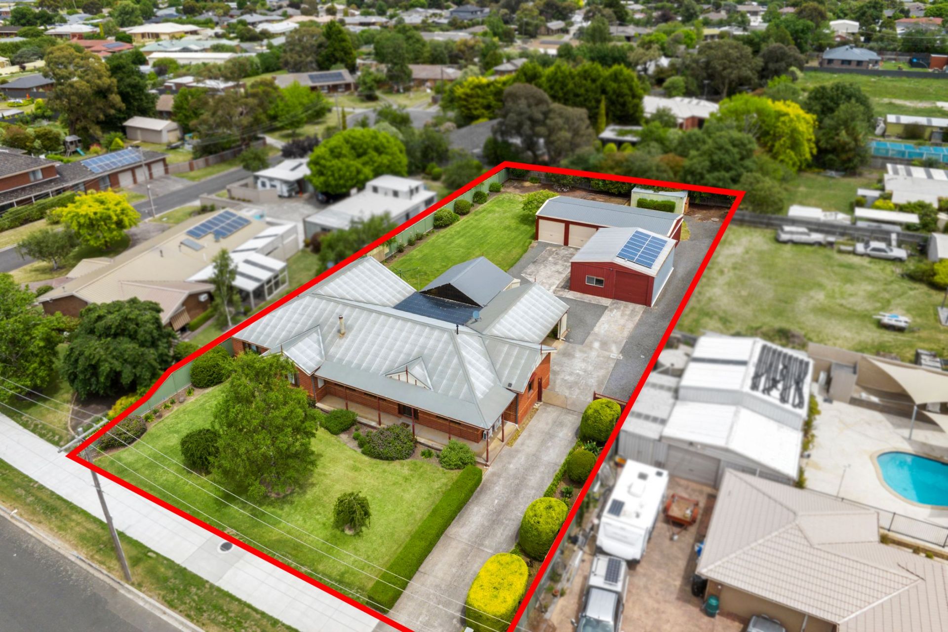 2 Banyule  Drive, Delacombe, Delacombe - Thumbnail 3