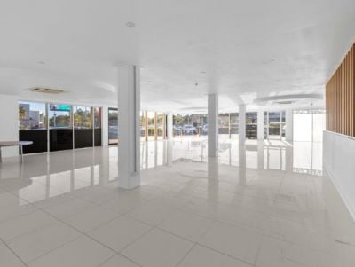 VERSATILE OFFICE/SHOWROOM/WAREHOUSE ON PROMINENT CORNER