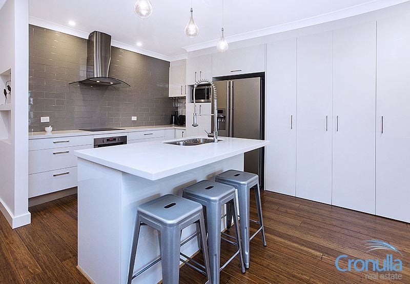 17 Caronia Ave, Cronulla - Thumbnail 2