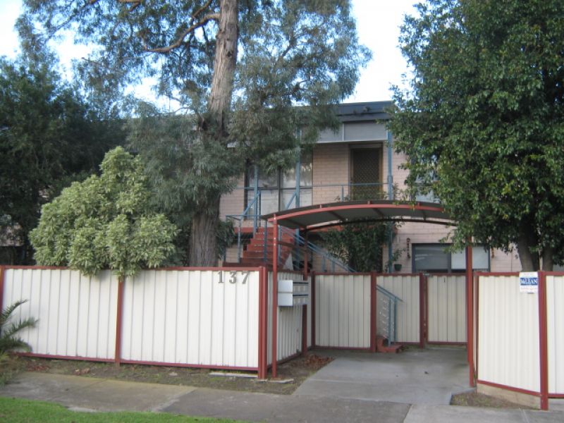 4/137 Ford Street, Ivanhoe