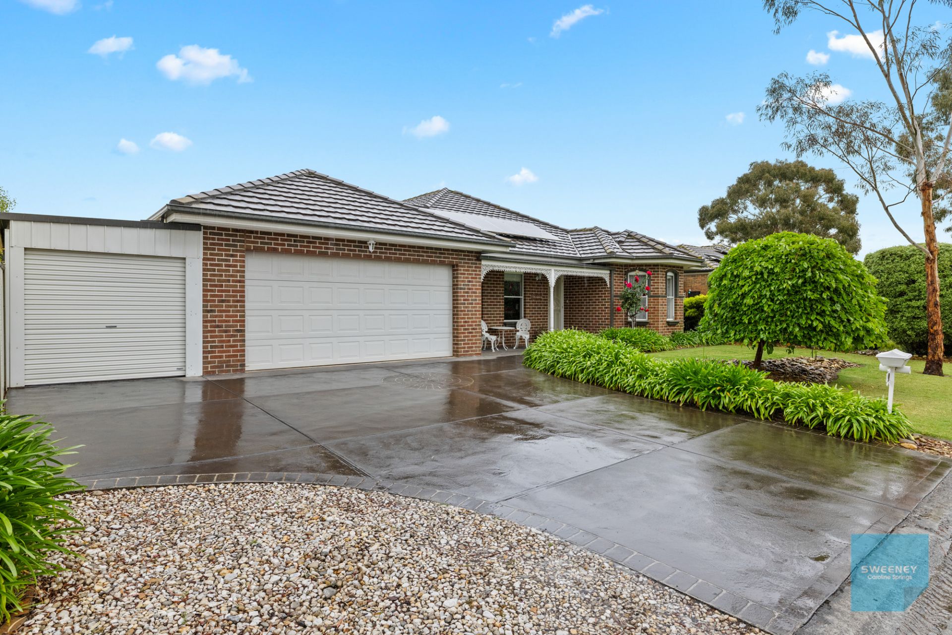 9 Sharrock Close, Caroline Springs - Thumbnail 2