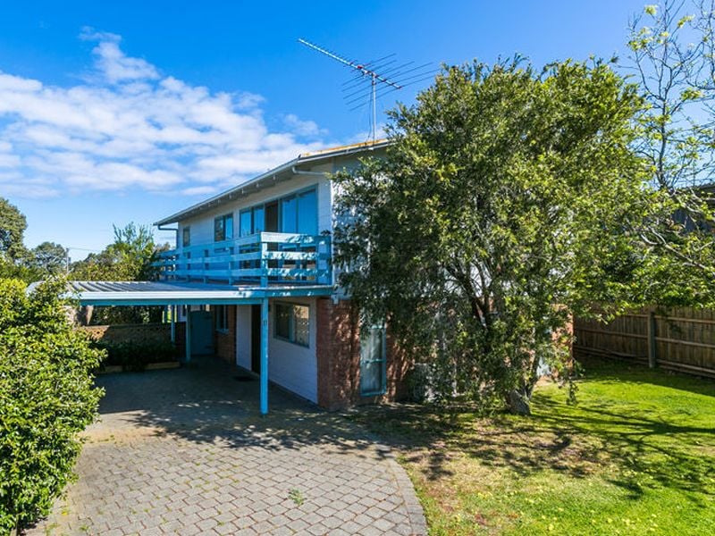 11 Gogoll Crescent, Torquay - Thumbnail 2