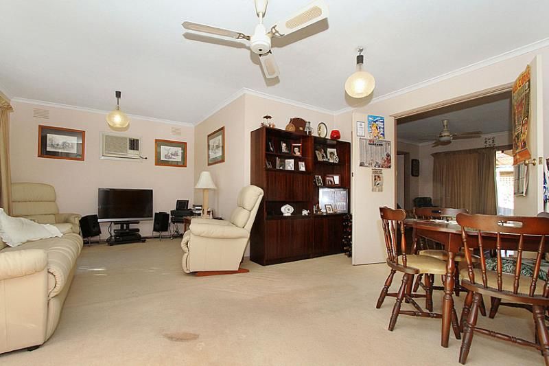 Character-Filled Classic ** INSPECTION WED 27TH AUGUST 4.00 - 4.15PM **