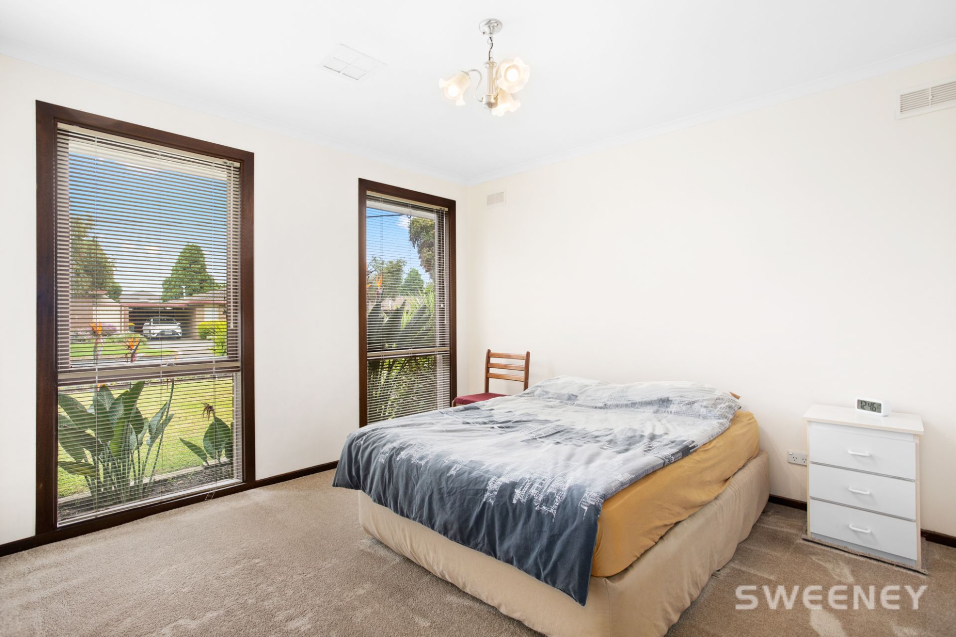12 Honeysuckle Court, Altona Meadows - Thumbnail 8
