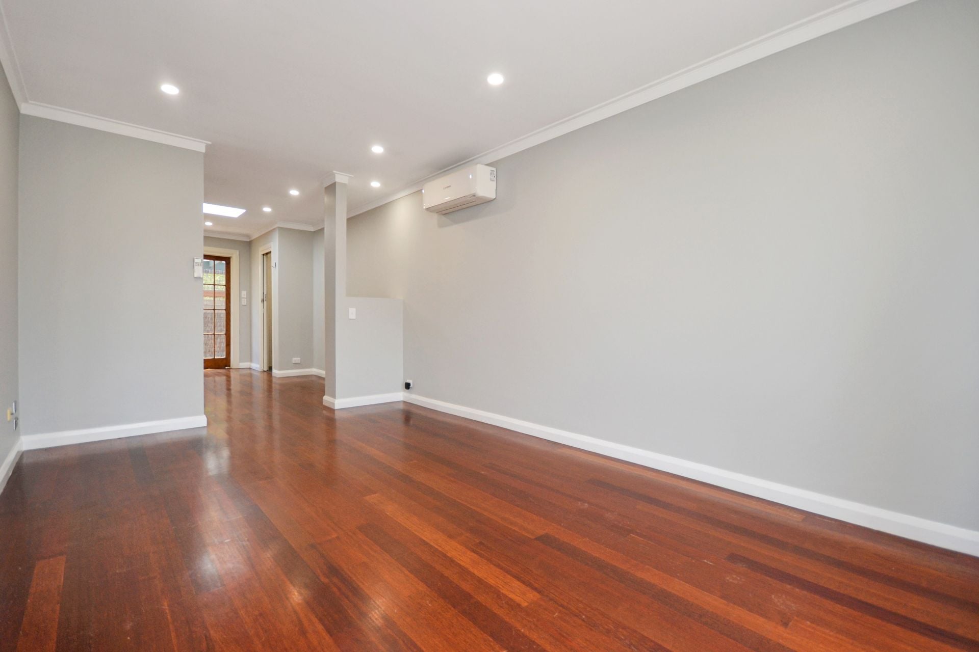 STYLISH & MODERN, LOW MAINTENANCE LIVING