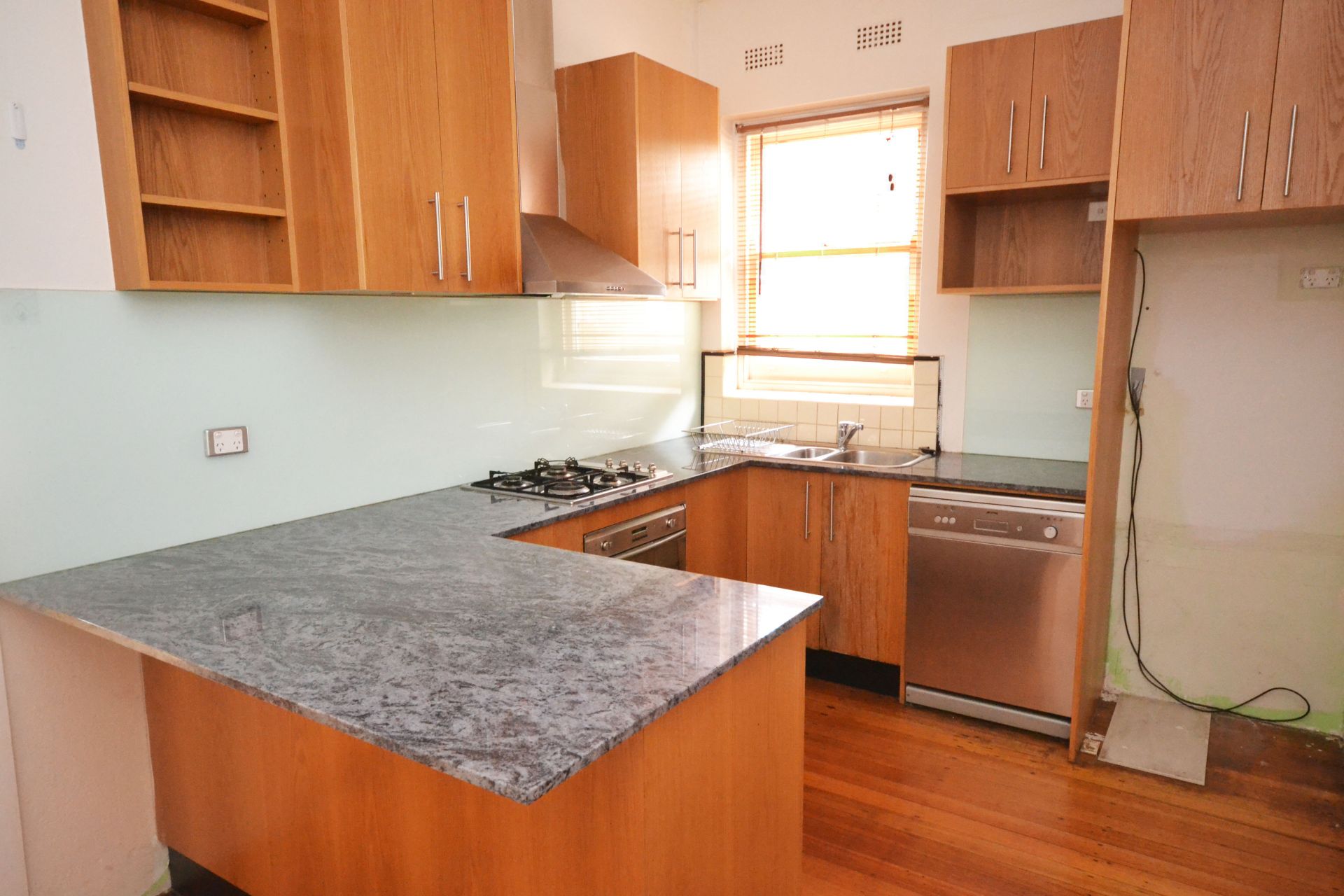 6 MONTH LEASE ONLY