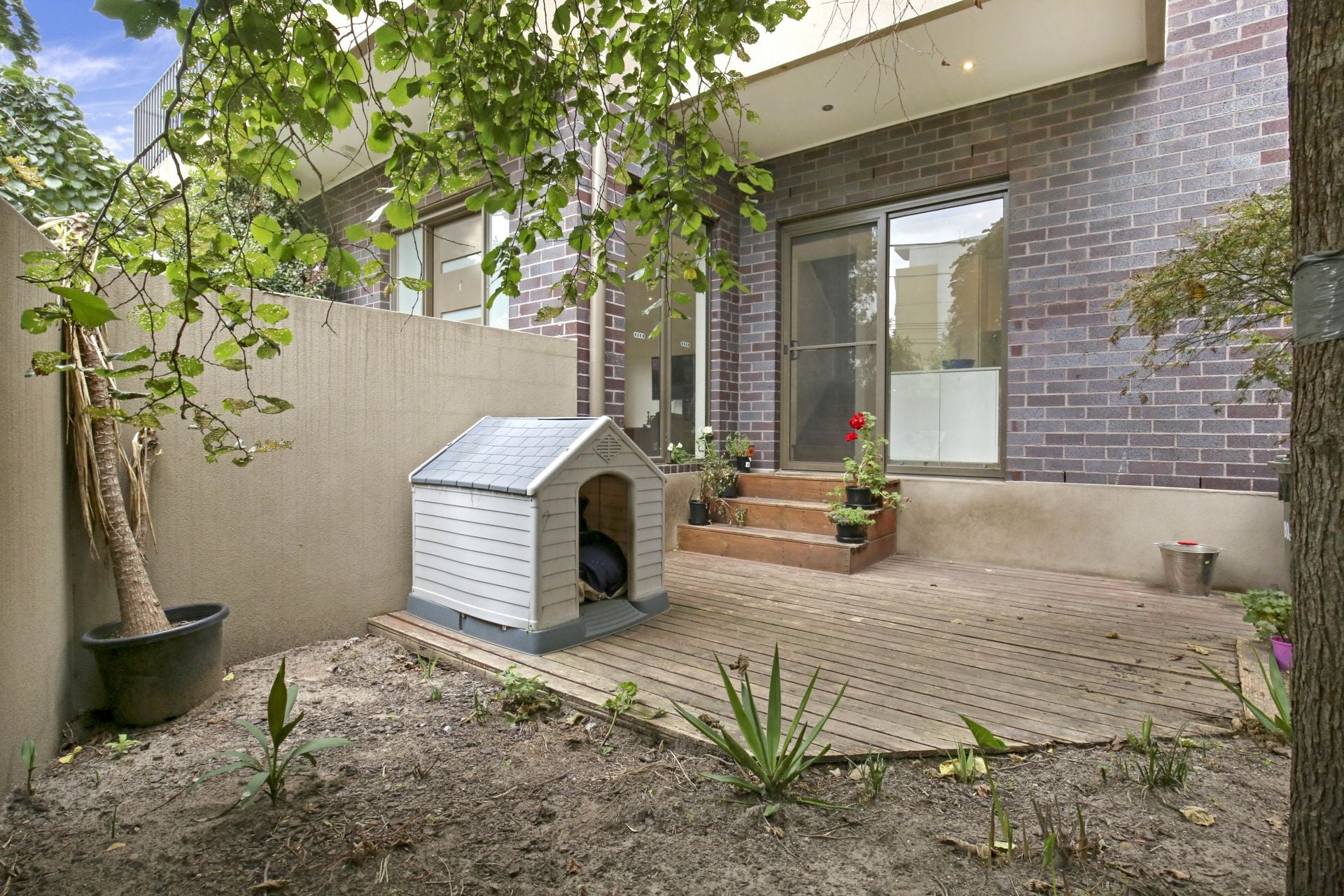 Stylish Sanctuary In A Sought After Pocket