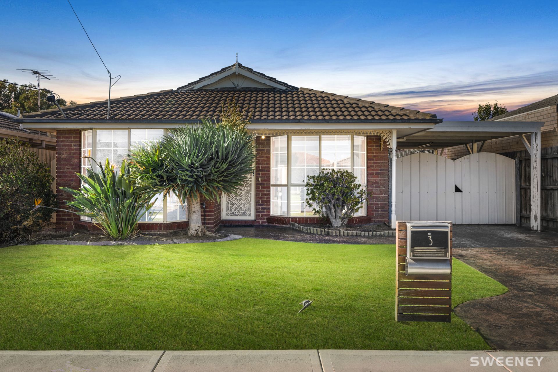 3 Oakes Court, Altona Meadows - Thumbnail 2