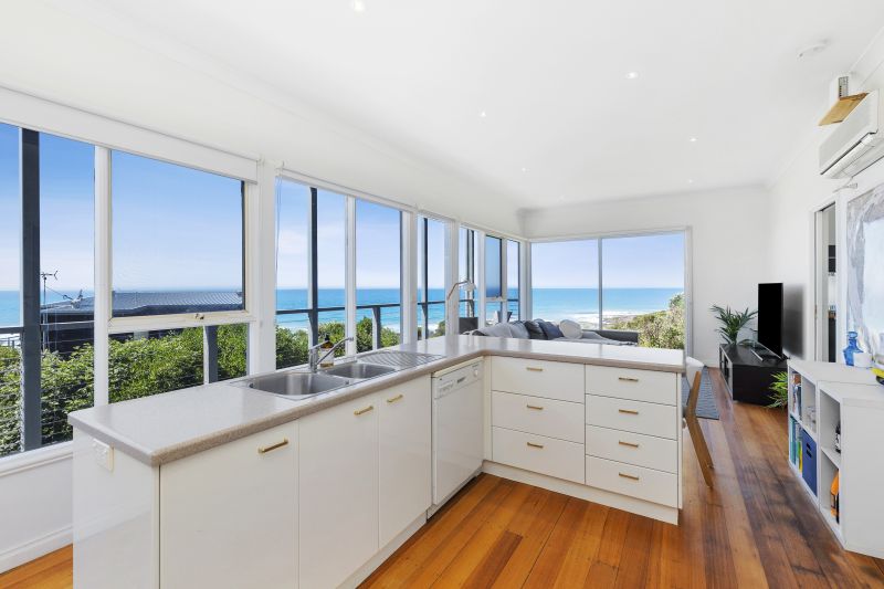 2 Hird Street, Lorne, VIC, Lorne - Thumbnail 2