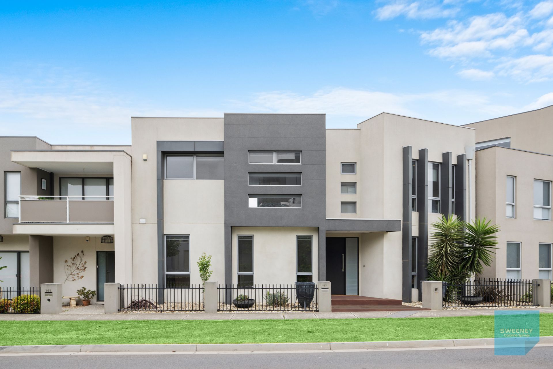 147 The Esplanade, CAROLINE SPRINGS Sweeney Estate Agents