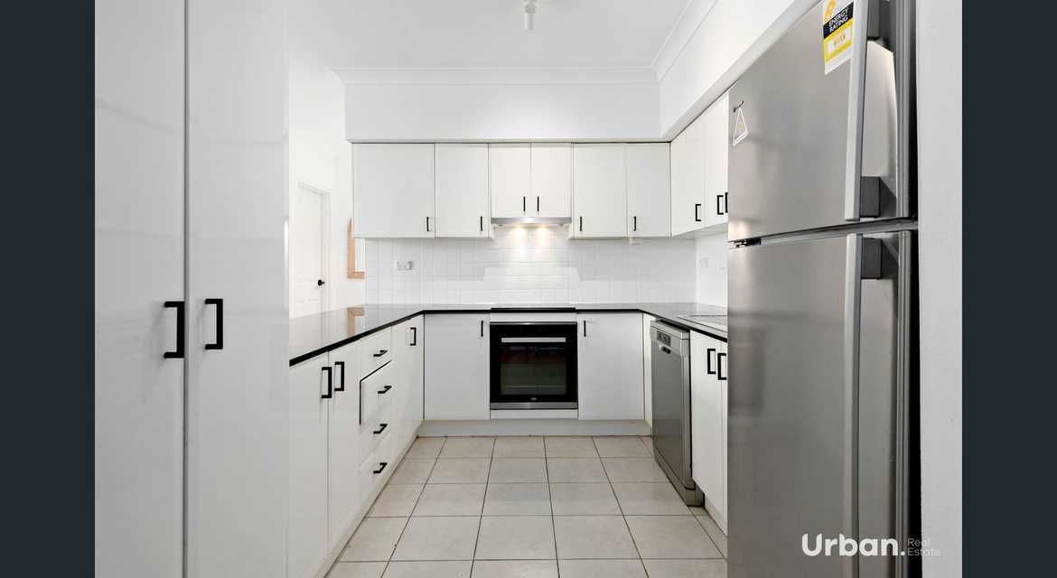 Blacktown 31/16 Oxford Street