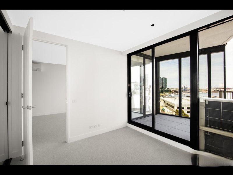 910/675-677 La Trobe Street, Docklands - Thumbnail 6