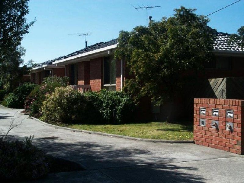 2/15 Darebin Boulevard, Reservoir