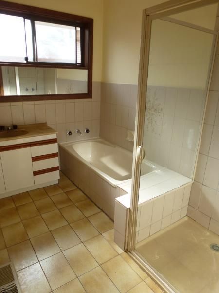 Large 4 Bedroom Family Home