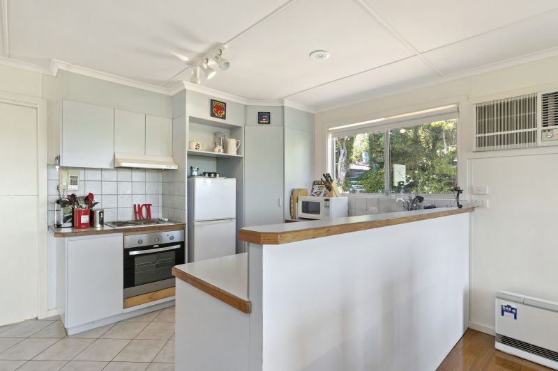 52 Lialeeta Road, Fairhaven, VIC, Fairhaven - Thumbnail 5