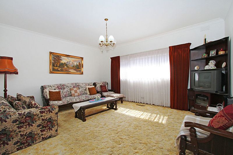 10 Birdwood Street, Reservoir