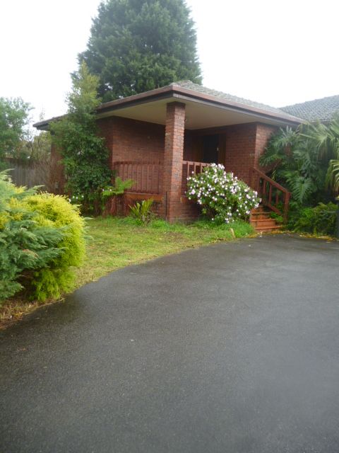 SPACIOUS FAMILY HOME! CLOSE TO TRANSPORT AND ALL AMENITIES!