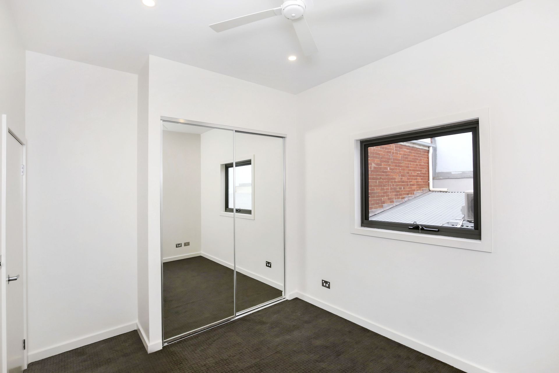 Central Two Bedroom Apartment (INCLUDES ELECTRICITY & WATER)