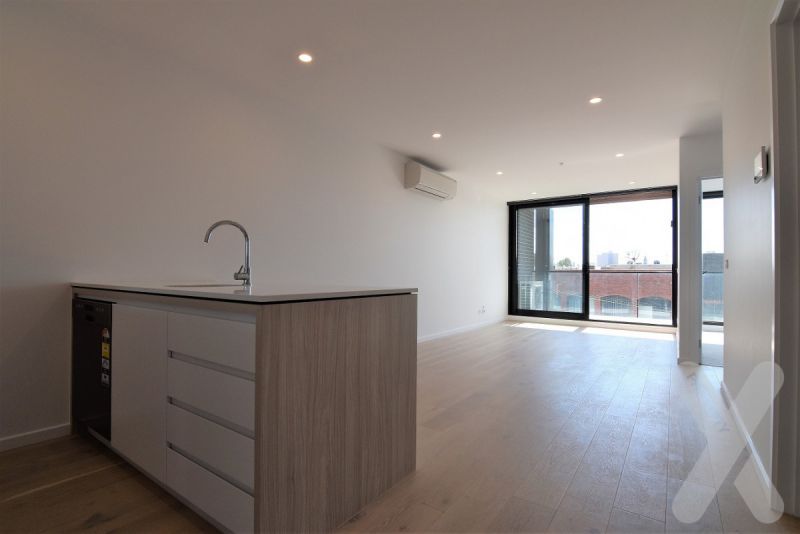 Perfect Location - Two Bedroom Apartment In Richmond