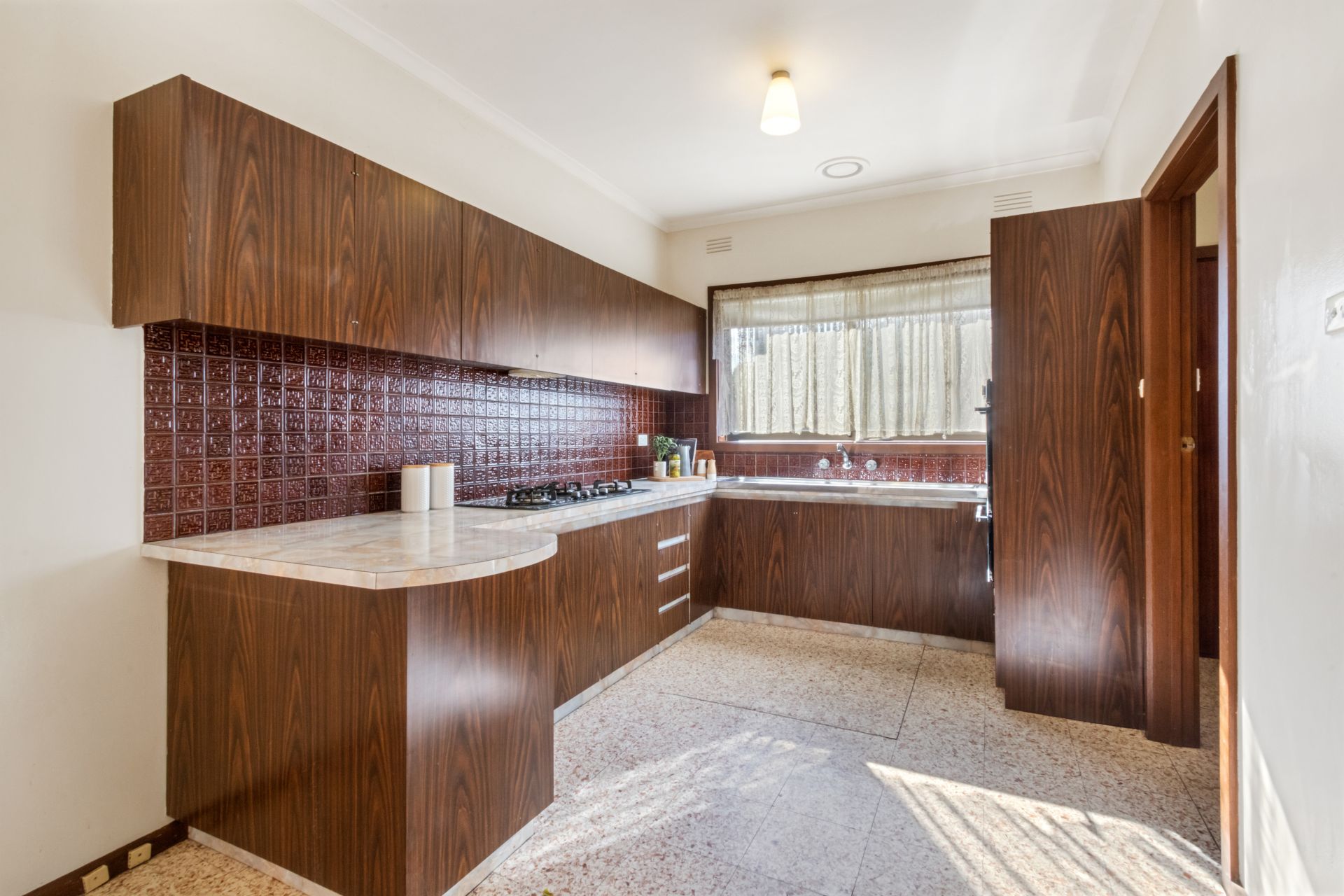 Large Unit Of Grand Home Proportions