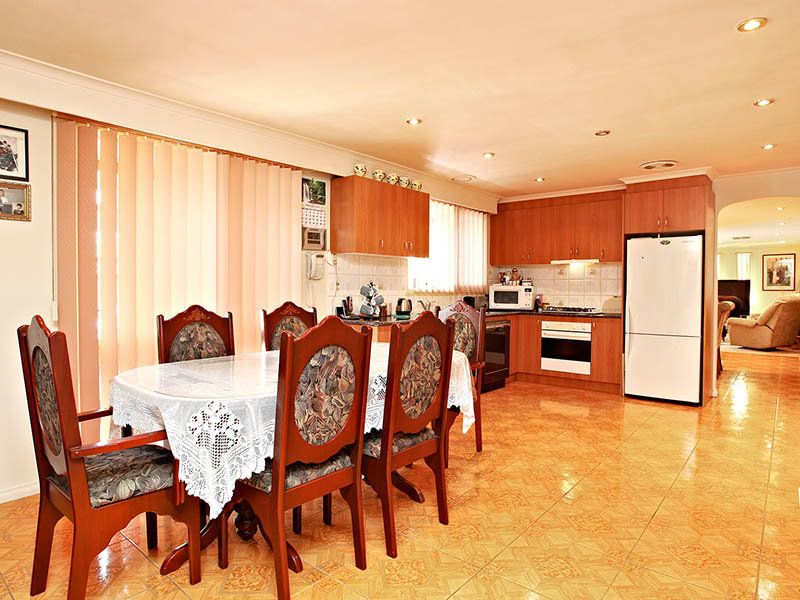 1 Lloyd Street, Deer Park - Thumbnail 5