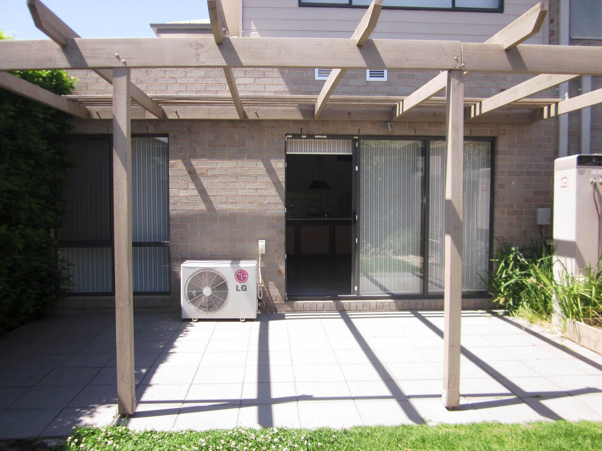 STYLISH HOME OPPOSITE PARKLAND