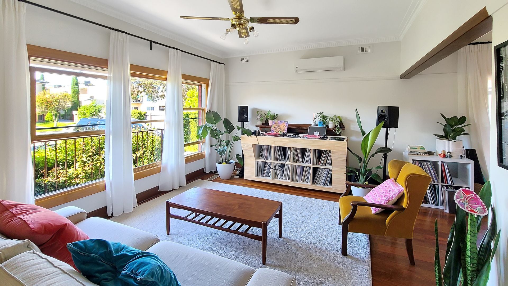 CHARMING TWO BEDROOM DELIGHT!