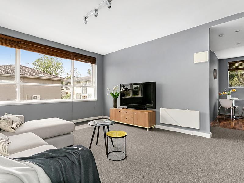 8/18 Burns Street, Elwood - Thumbnail 7