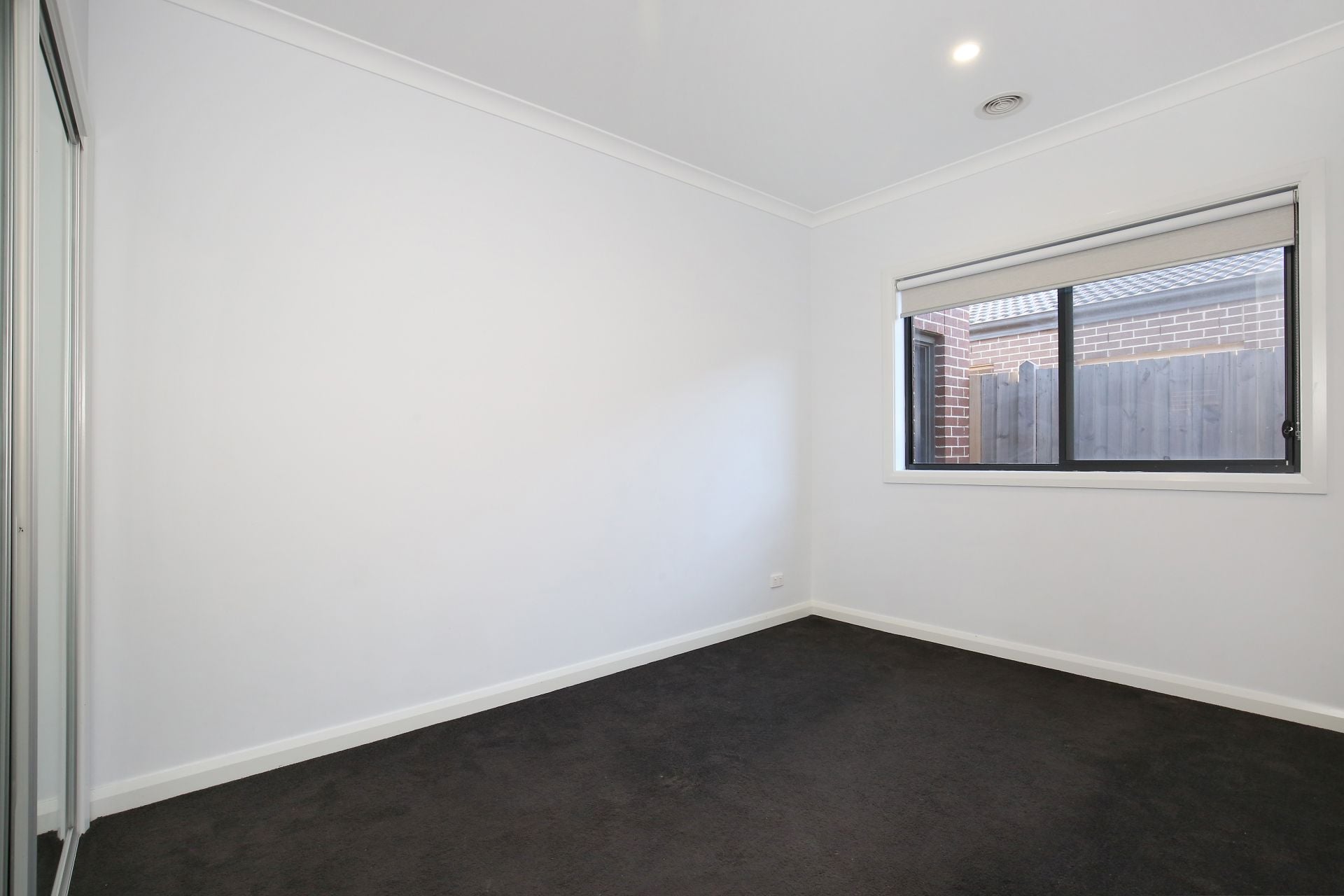 LUXURY LIVING   *Insp Tues 30th July @ 4:30pm*