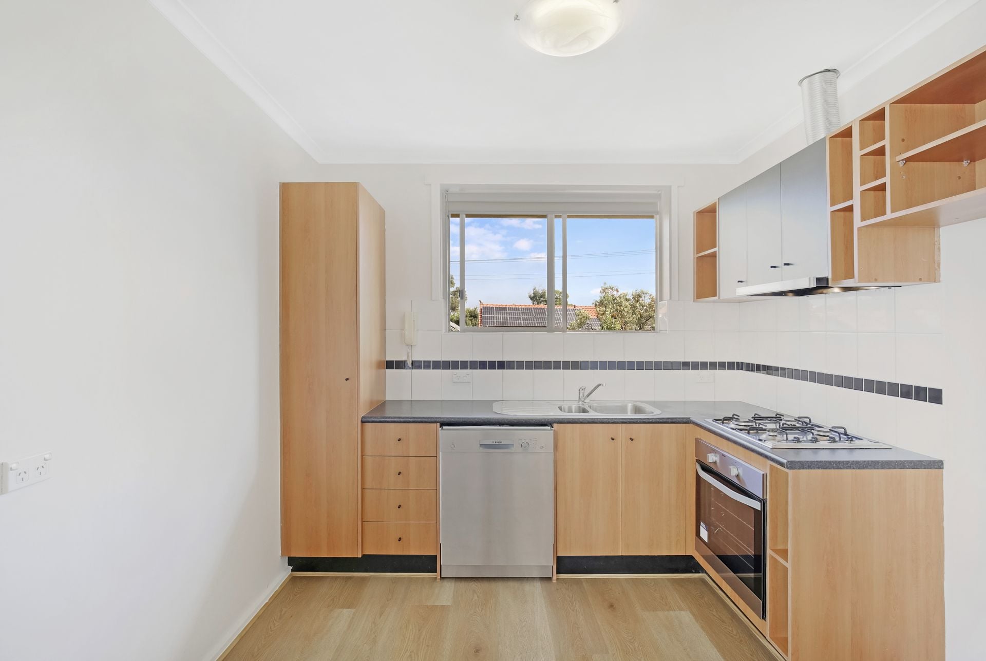 Light, Spacious & Modern Two Bedroom Apartment In A Great Location