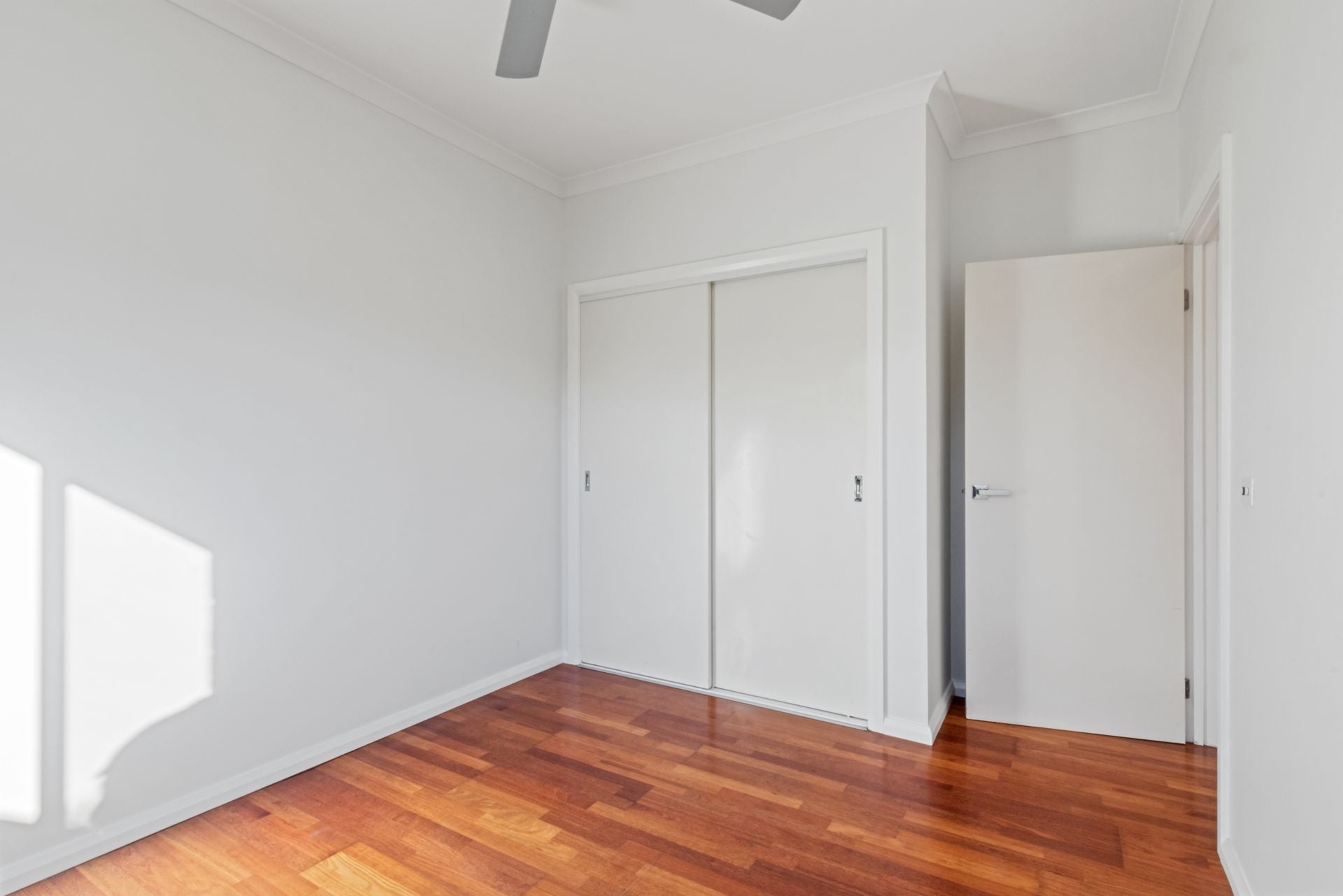 Modern unit in prime location