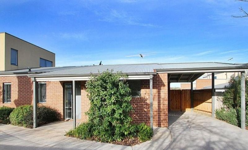3/137 Hickford Street, Reservoir