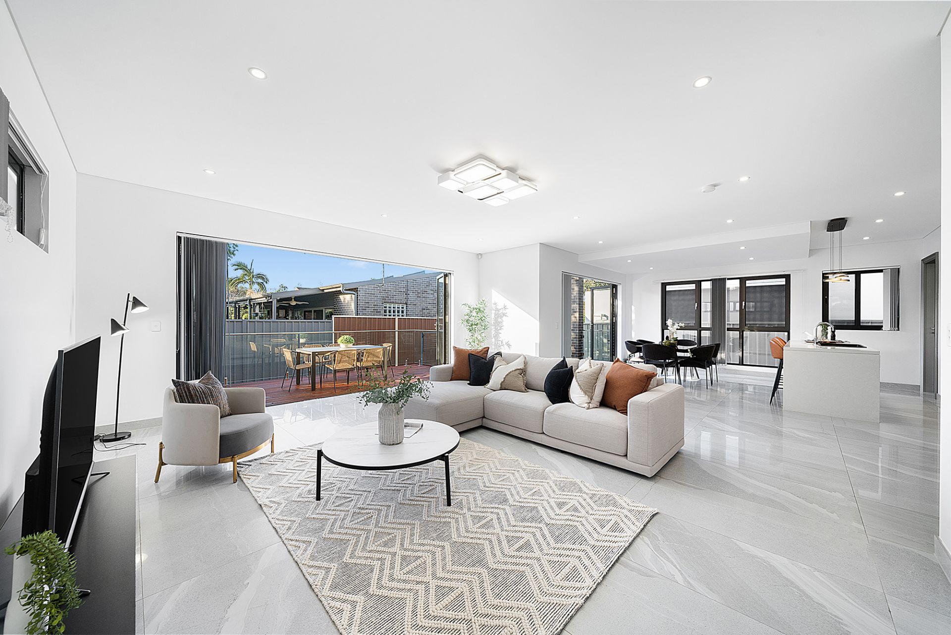 34 Pallamana Parade, Beverly Hills, Hills - Thumbnail 3