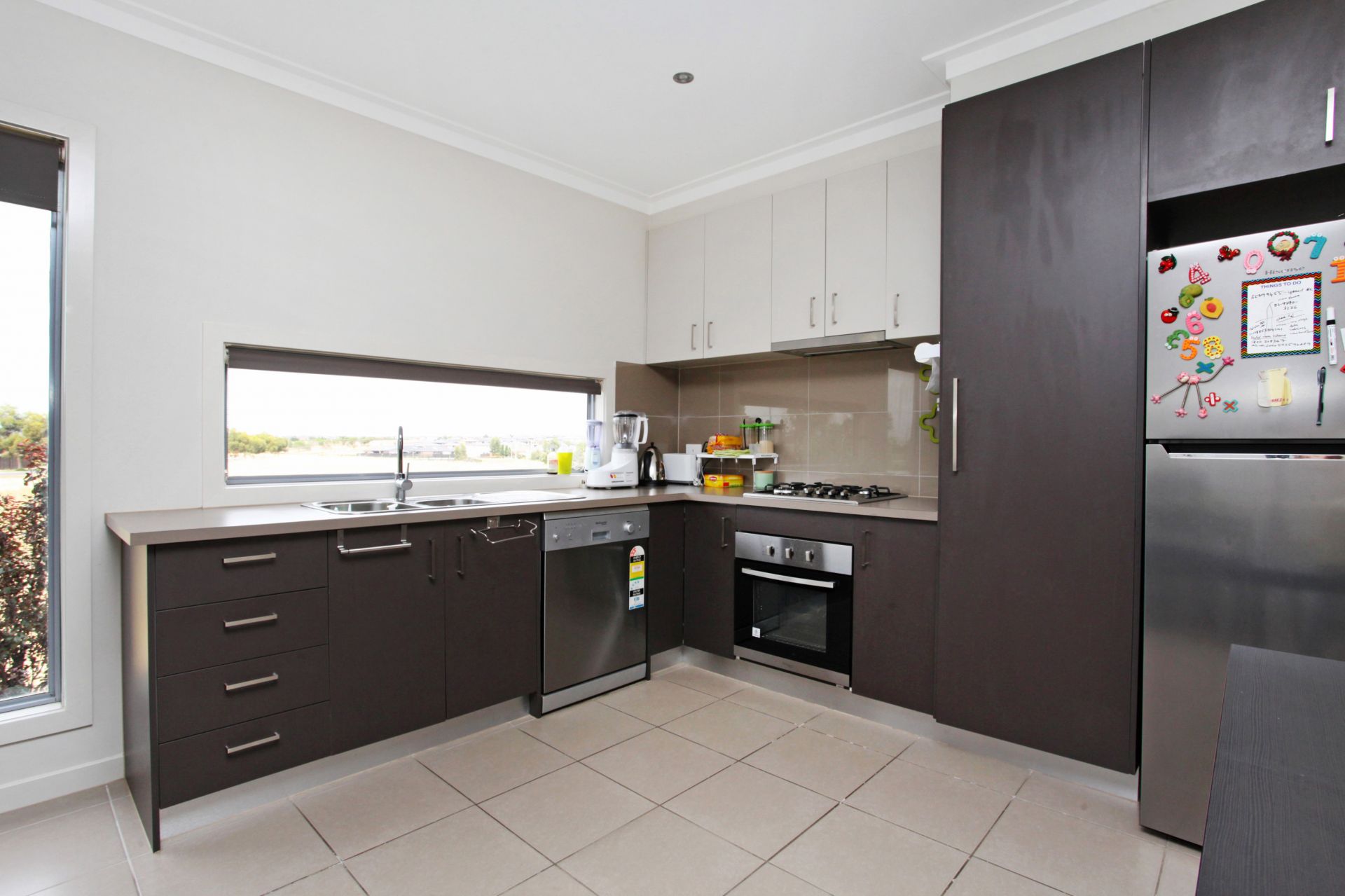 4/69-77 Lancefield Drive, Caroline Springs - Thumbnail 5