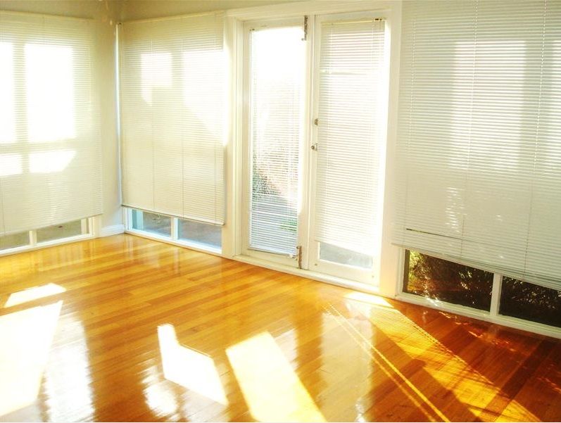 Light and Bright 3 Bedroom Townhouse