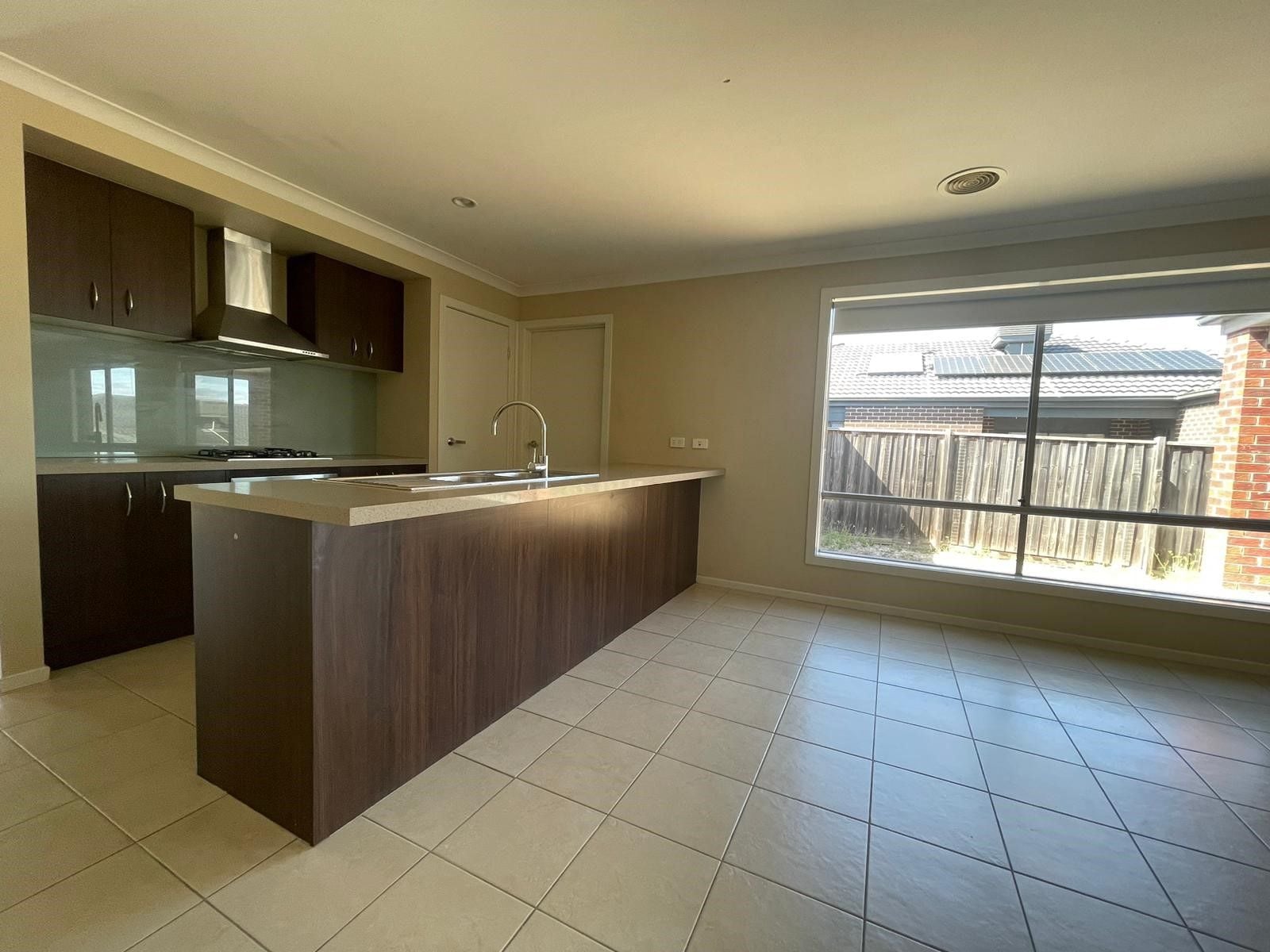 THIS MODERN HOME OFFERS SPACIOUS LIVING & CLOSE TO SCHOOLS