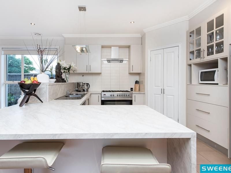 13 Braeside Walk, Caroline Springs - Thumbnail 7