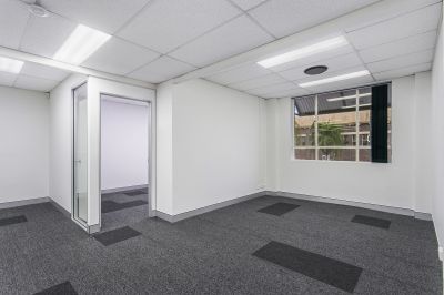 FUNCTIONAL 1ST FLOOR OFFICE IN PREMIER GABBA PRECINCT!