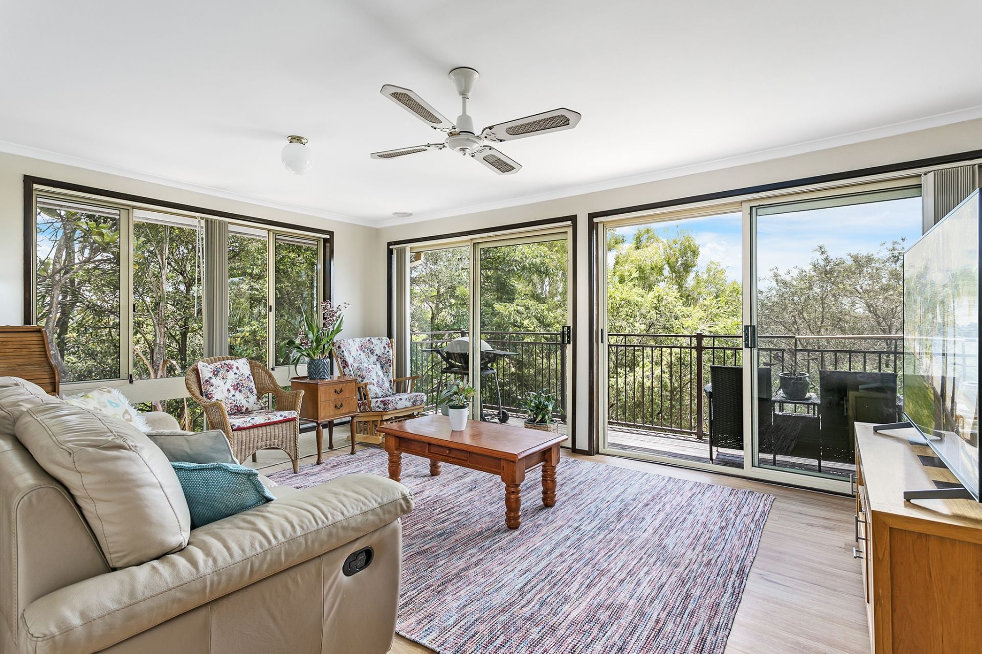 110 Blaxland Drive Illawong NSW, Illawong - Thumbnail 3
