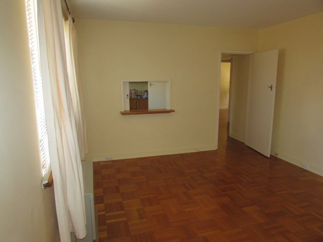 **Spacious and Sunny**