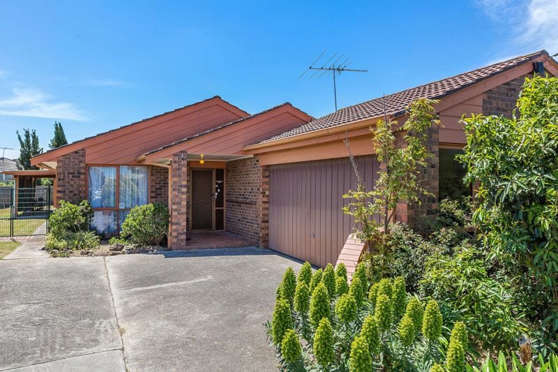 13 Markey Court, Altona Meadows - Thumbnail 2